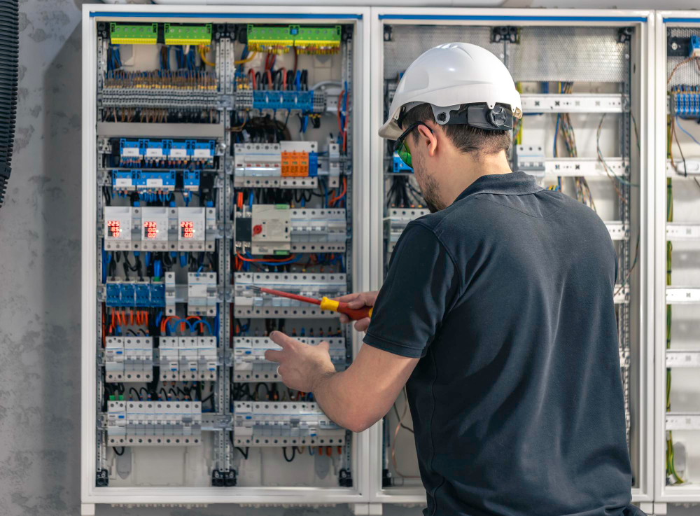 Commercial Electrical Maintenance Tips From a Local Electrician in Pottstown, PA